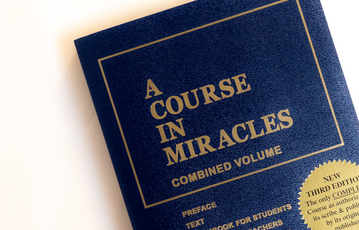 人気を誇る 奇跡のコース-A Course Miracles-第1巻・第2巻 in 人文 